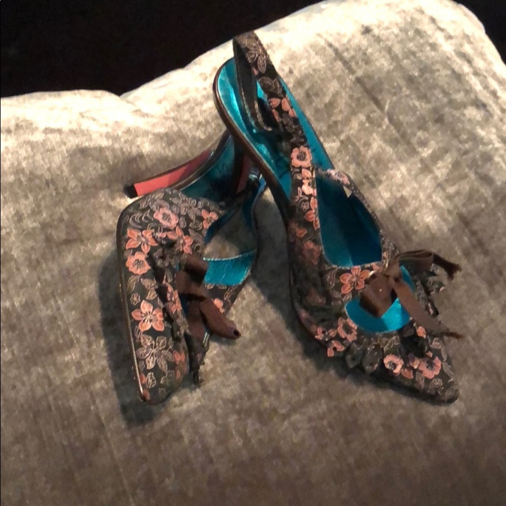 Dress shoe